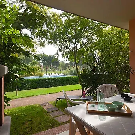 Quiet With Private Garden And Shared Pool By Beahost Hotel
