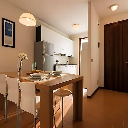 Hotel Quiet With Private Garden And Shared Pool By Beahost