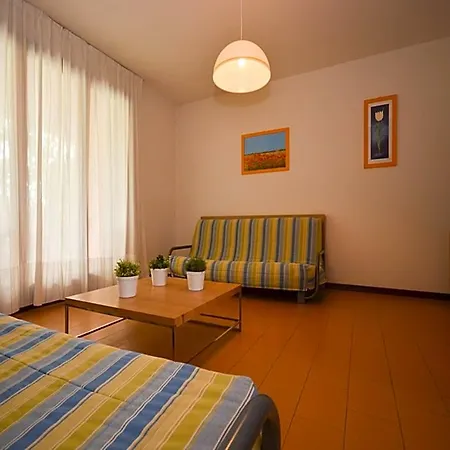 Quiet With Private Garden And Shared Pool By Beahost *